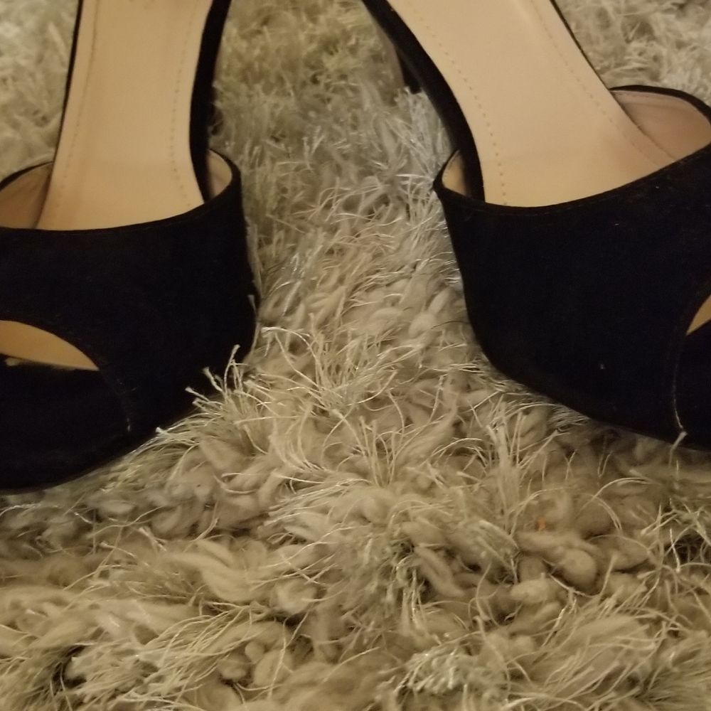 Sandals - Picture 3 of 7